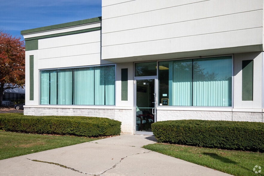 More Photos Of 3920 Veterans Memorial Hwy, Bohemia Medical For Lease
