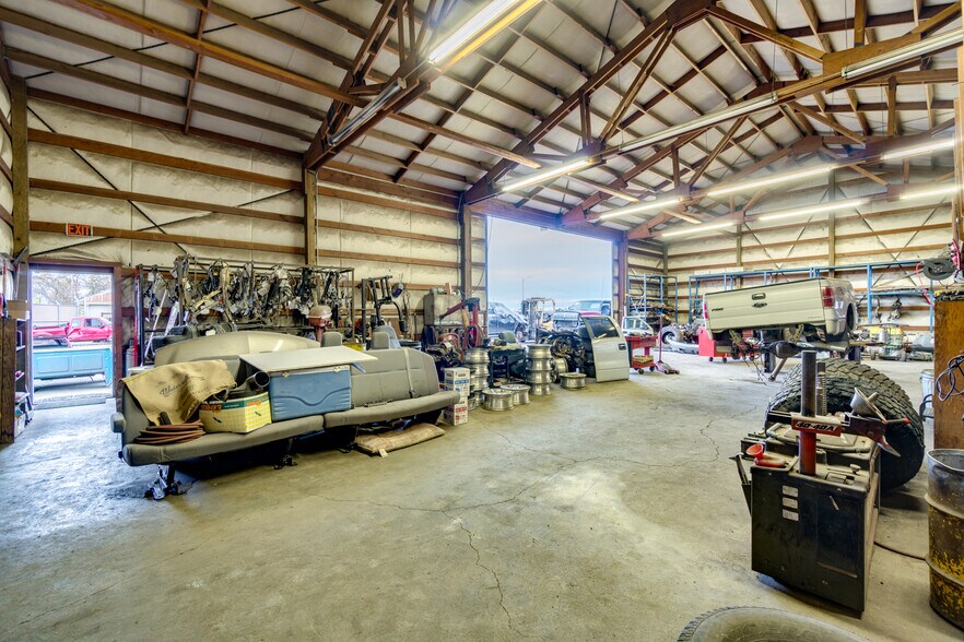 More Photos Of 17308 Highway 99E, Hubbard Auto Salvage Facility For Sale