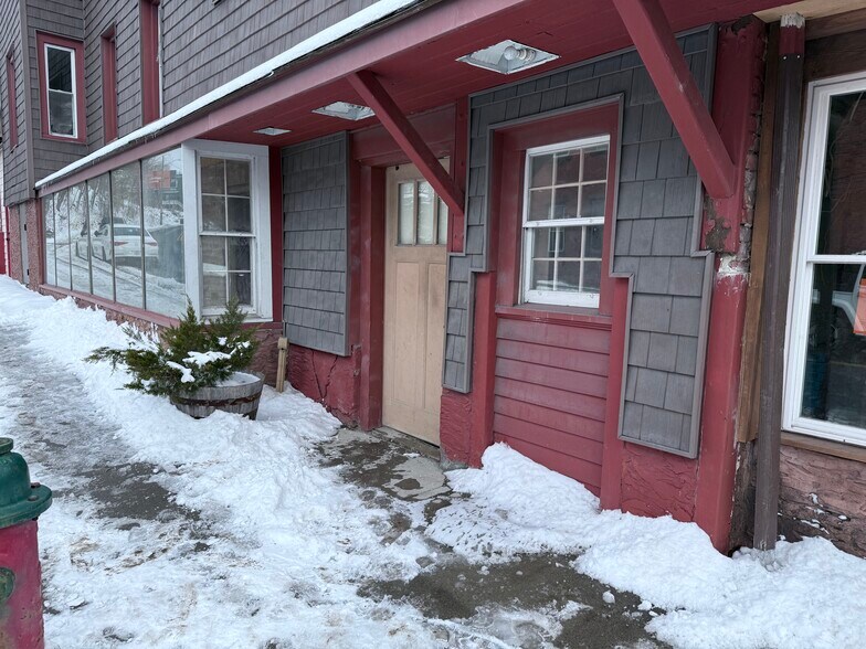 Primary Photo Of 377 Congress St, Troy General Retail For Sale