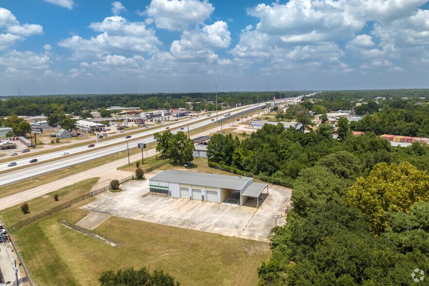 More Photos Of 32000 State Highway 249, Pinehurst Warehouse For Lease