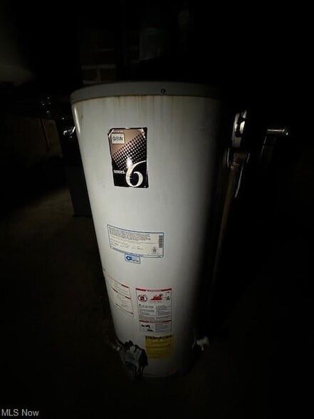 More Photos Of 1115 East Ave, Elyria Storefront Retail Residential For Sale