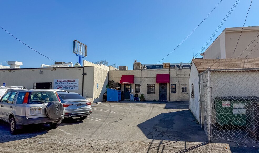 More Photos Of 109-111 N Fairfax Ave, Los Angeles Storefront For Sale