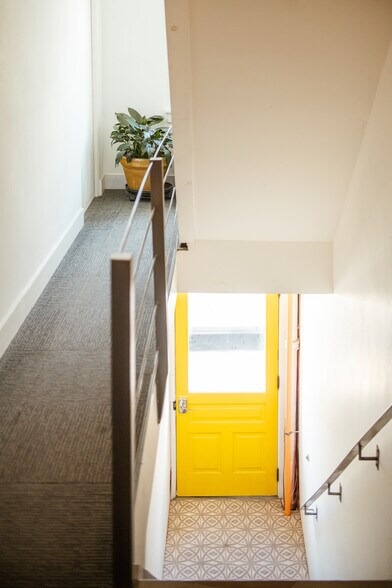 More Photos Of 705 Warren St, Hudson Storefront Retail Residential For Sale