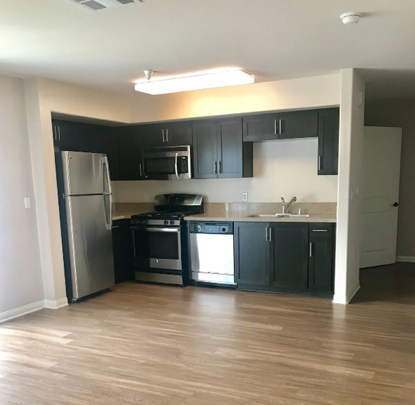More Photos Of 10455 Magnolia Blvd, North Hollywood Apartments For Sale