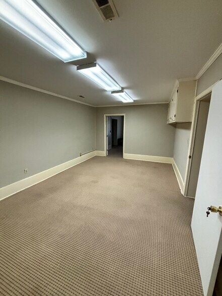 More Photos Of 225 Boundary St, Manning Medical For Sale