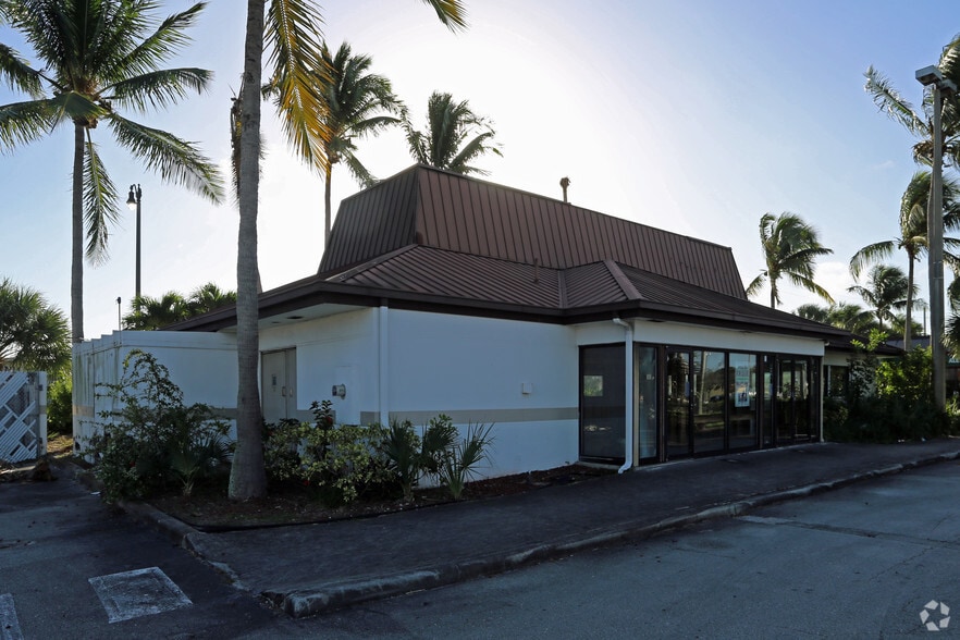More Photos Of 7817-7821 S Dixie Hwy, West Palm Beach Unknown For Lease