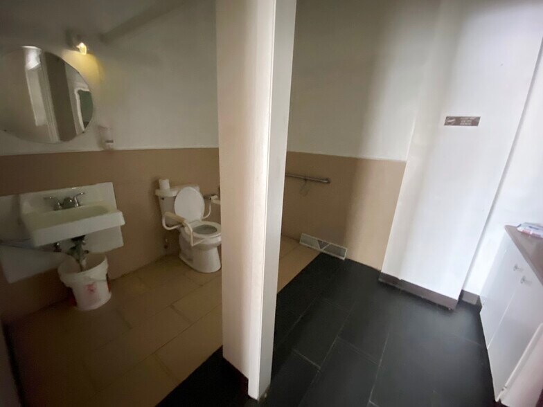 More Photos Of 221 Washington Ave, Riverton Religious Facility For Sale