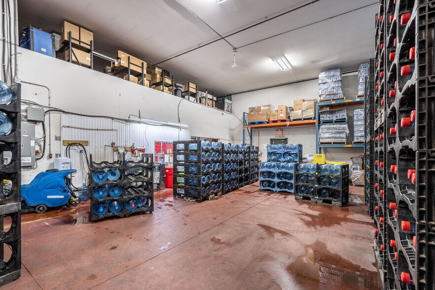 More Photos Of 2711 50 Av, Lloydminster Industrial For Sale