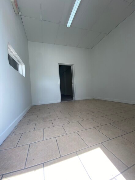 More Photos Of 837 NW 8th Ave, Fort Lauderdale Warehouse For Sale