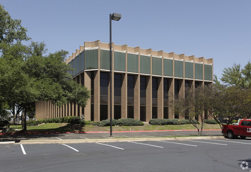 More Photos Of 7700 Chevy Chase Dr, Austin Unknown For Lease