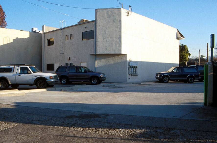 More Photos Of 1907 W Burbank Blvd, Burbank Office For Lease