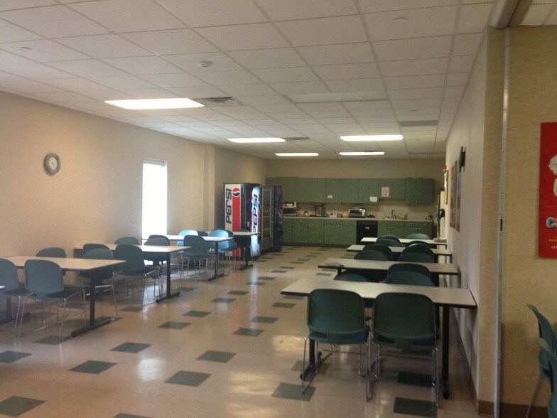 More Photos Of 307 Ruthar Dr, Newark Office For Sale