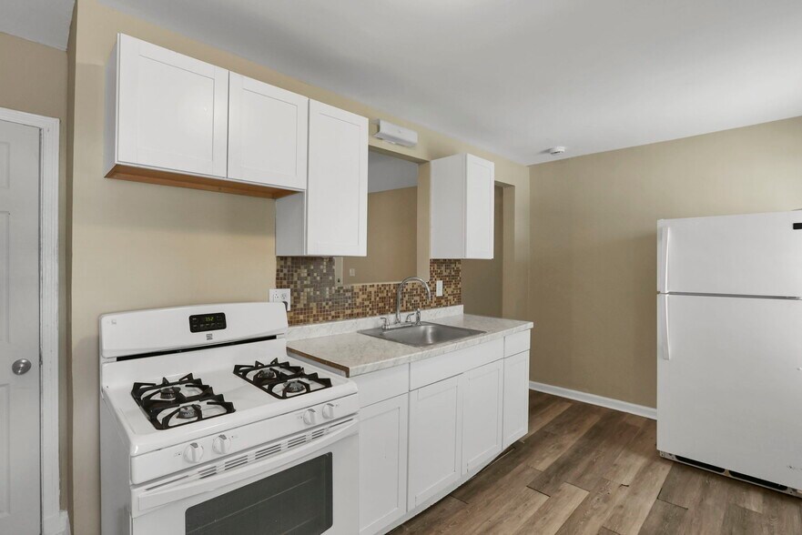 More Photos Of 1079 S James Rd, Columbus Apartments For Sale