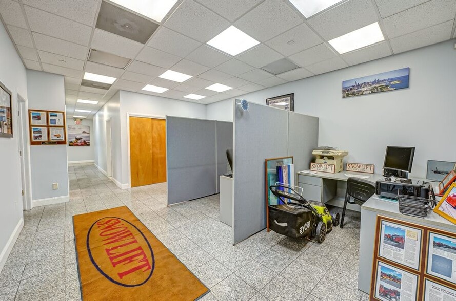 More Photos Of 185 Route 109, West Babylon Warehouse For Sale