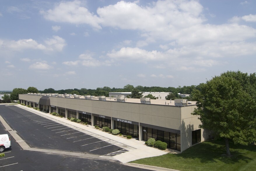 More Photos Of 11429 Strang Line Rd, Lenexa Flex For Lease
