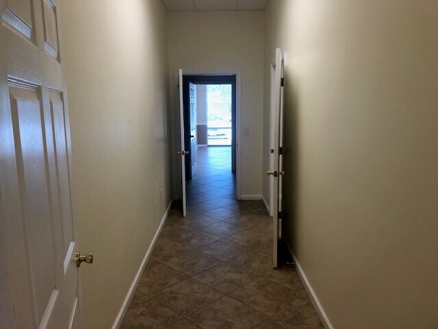 More Photos Of 9035 Americana Rd, Vero Beach Office For Sale
