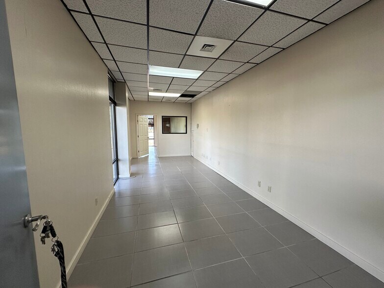 More Photos Of 1280 Hawkins Blvd, El Paso Office For Lease