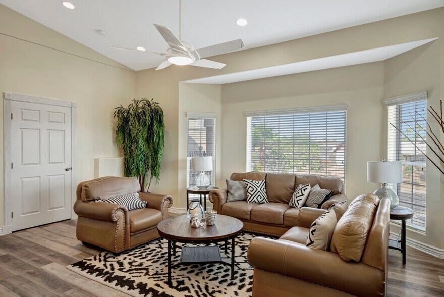 More Photos Of 15825 N 19th Pl, Phoenix Assisted Living For Sale