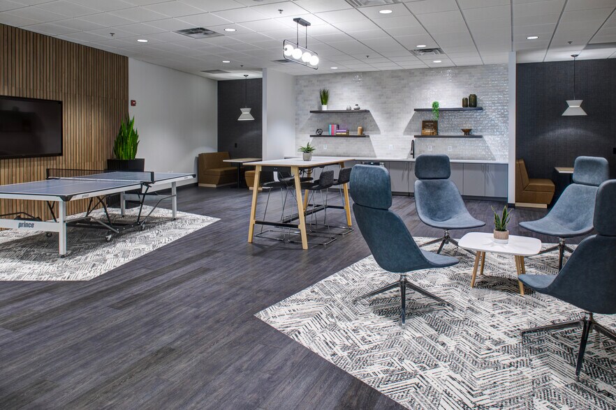 More Photos Of 20116 Ashbrook Pl, Ashburn Unknown For Lease