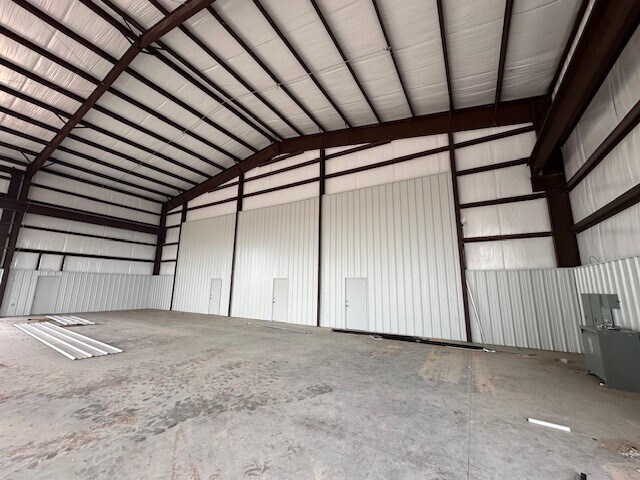 More Photos Of 3200 CR 1255, Midland Warehouse For Lease