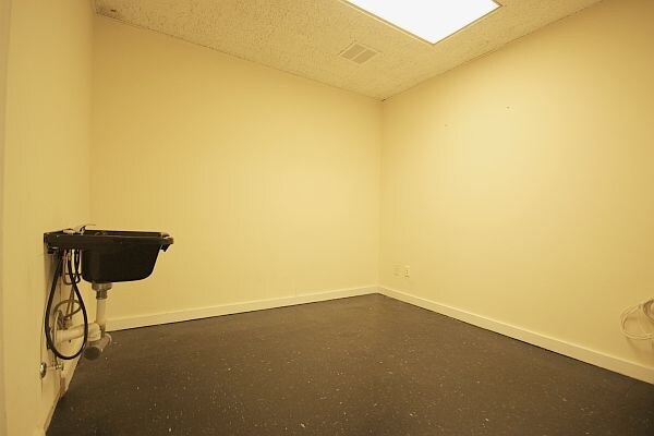 More Photos Of 132-134 Washington St, Hoboken Storefront Retail Office For Lease