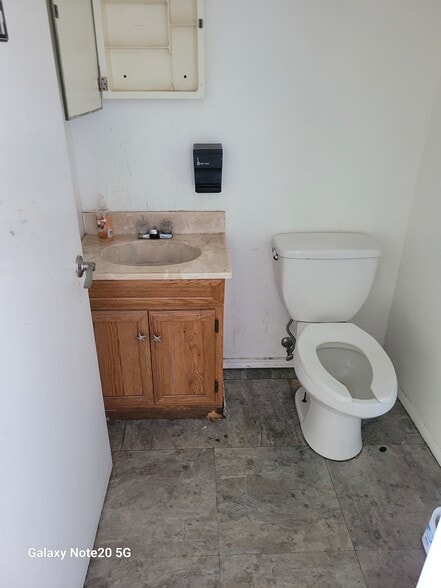 More Photos Of 690-700 E Mcnab Rd, Pompano Beach Freestanding For Lease