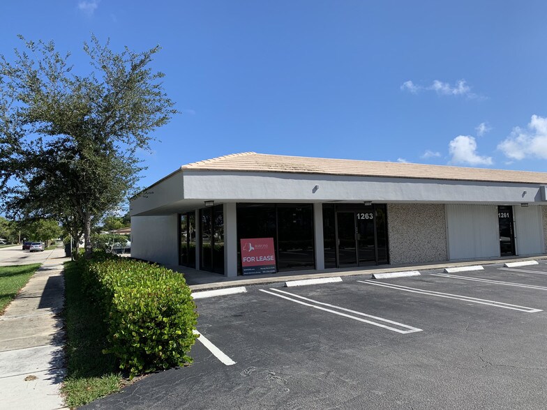 More Photos Of 1249-1263 10th St, Lake Park Storefront For Lease