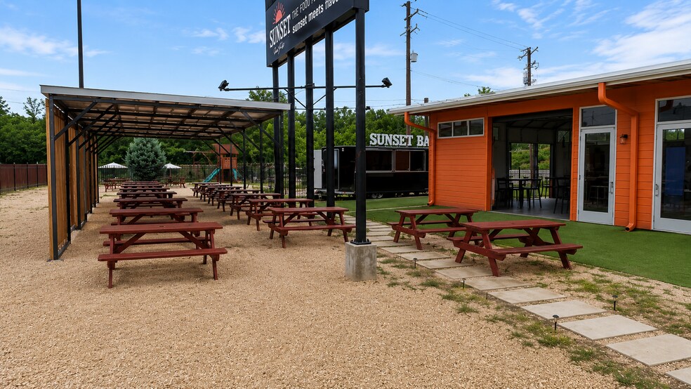 More Photos Of 1916 Austin Hwy, San Antonio General Retail For Sale