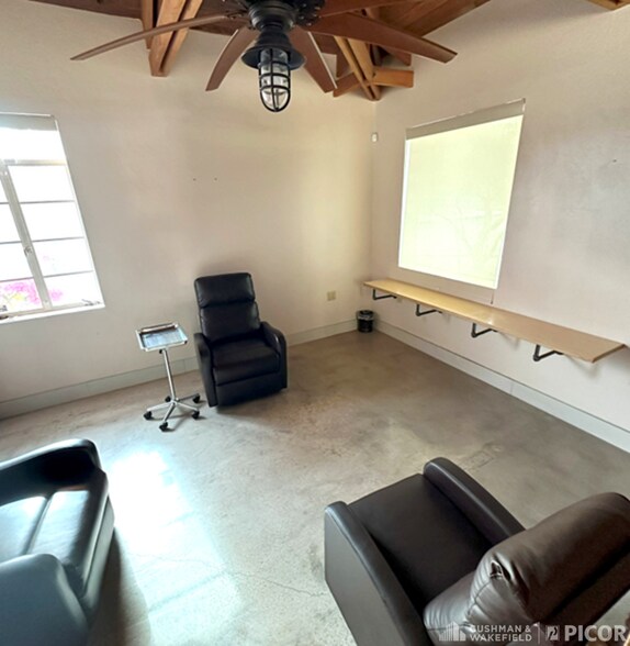 More Photos Of 1601 N Tucson Blvd, Tucson Medical For Sale