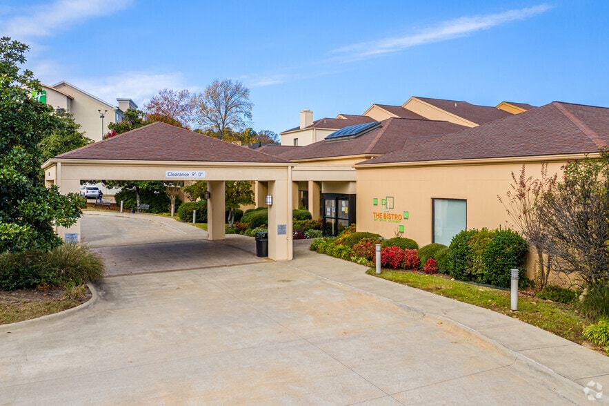 More Photos Of 10900 Financial Centre Pky, Little Rock Hotel For Sale