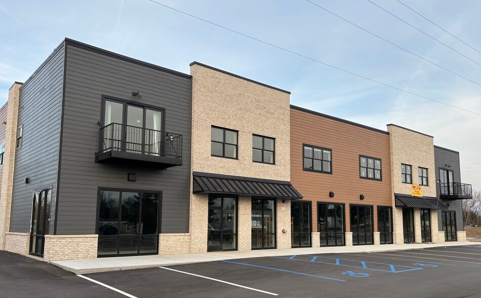 More Photos Of 1303 Post Dr NE, Belmont Storefront For Lease