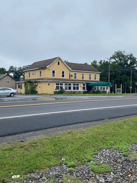 Primary Photo Of 600 Route 208, Gardiner Freestanding For Sale