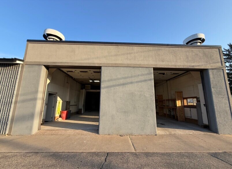 More Photos Of 103 Leonard St S, West Salem Freestanding For Lease