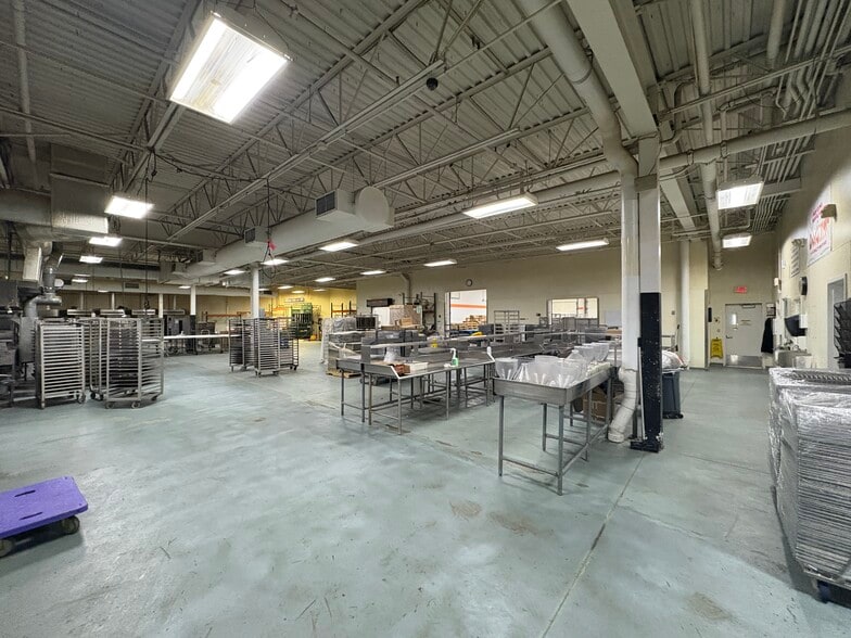 More Photos Of 20 Forrestal St, Lewiston Warehouse For Lease
