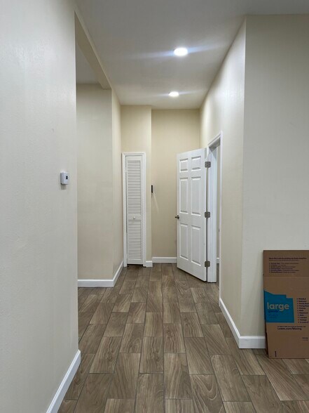 More Photos Of 3003 N Nebraska Ave, Tampa General Retail For Sale