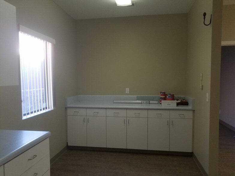 More Photos Of 172 Merritt St, Prescott Medical For Lease