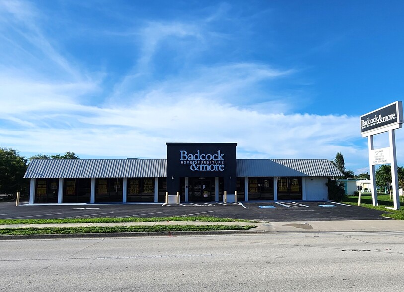 Primary Photo Of 6920 Cortez Rd W, Bradenton General Retail For Lease