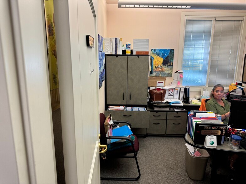 More Photos Of 3511 E Harmon Ave, Las Vegas Medical For Sale