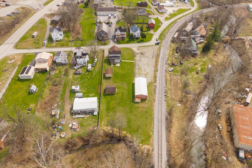 More Photos Of 19 Old Monongahela Pike, Eighty Four Service For Sale
