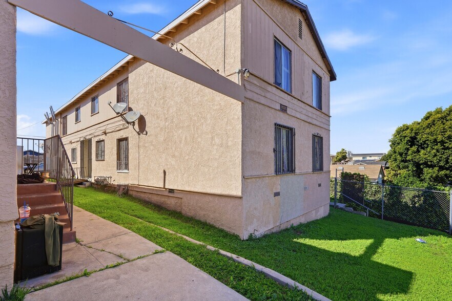 More Photos Of 11137 Van Buren Ave, Los Angeles Apartments For Sale