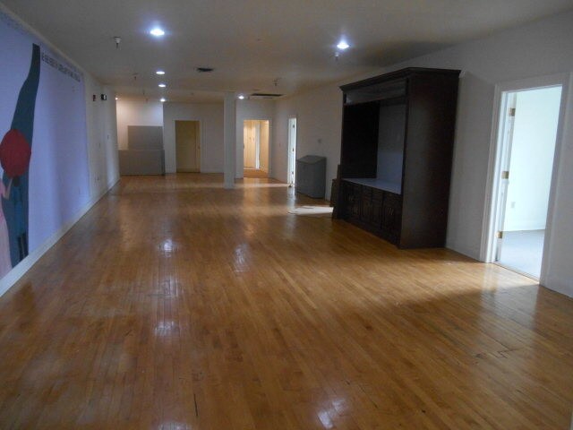 More Photos Of 328 Neville St, Beckley Office For Lease
