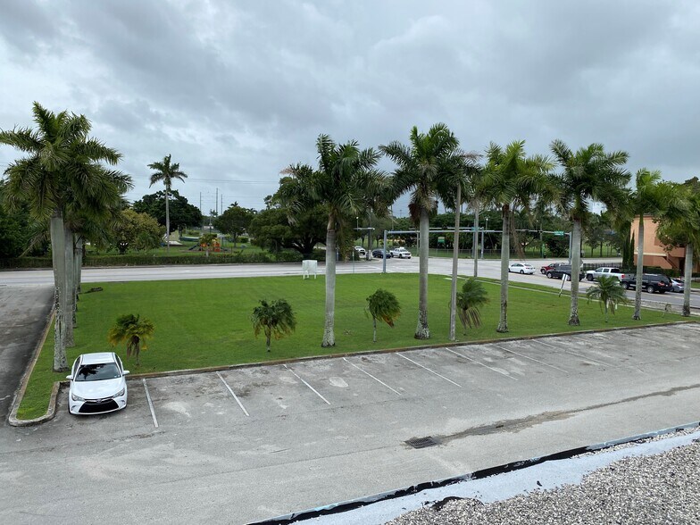 More Photos Of 1203 NE 8th St, Homestead Land For Lease