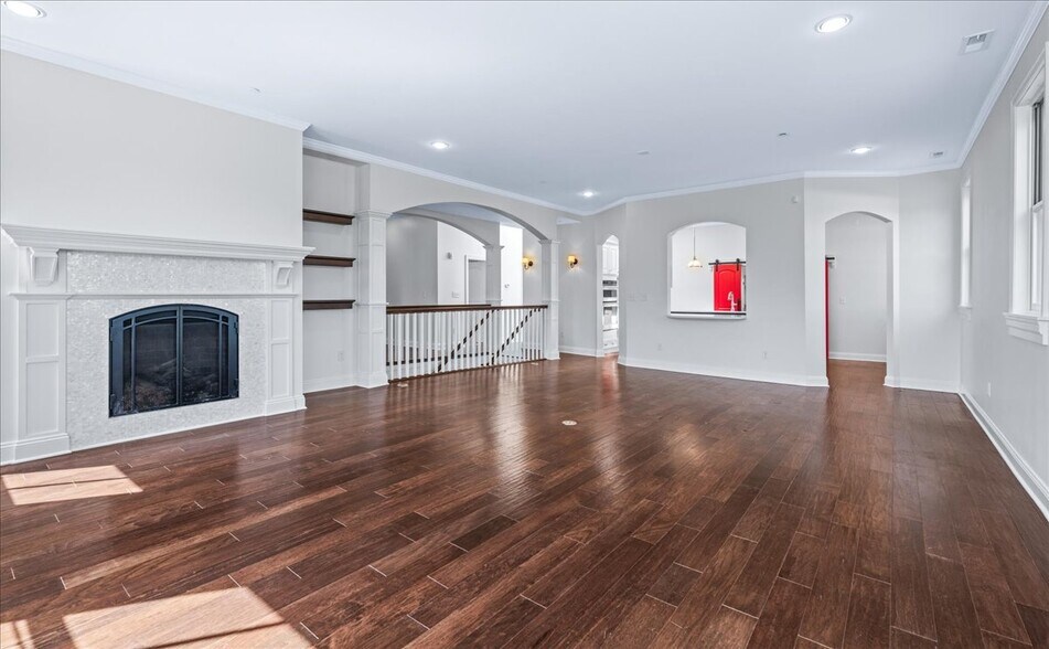 More Photos Of 1262 S 13th St, Omaha Storefront For Sale