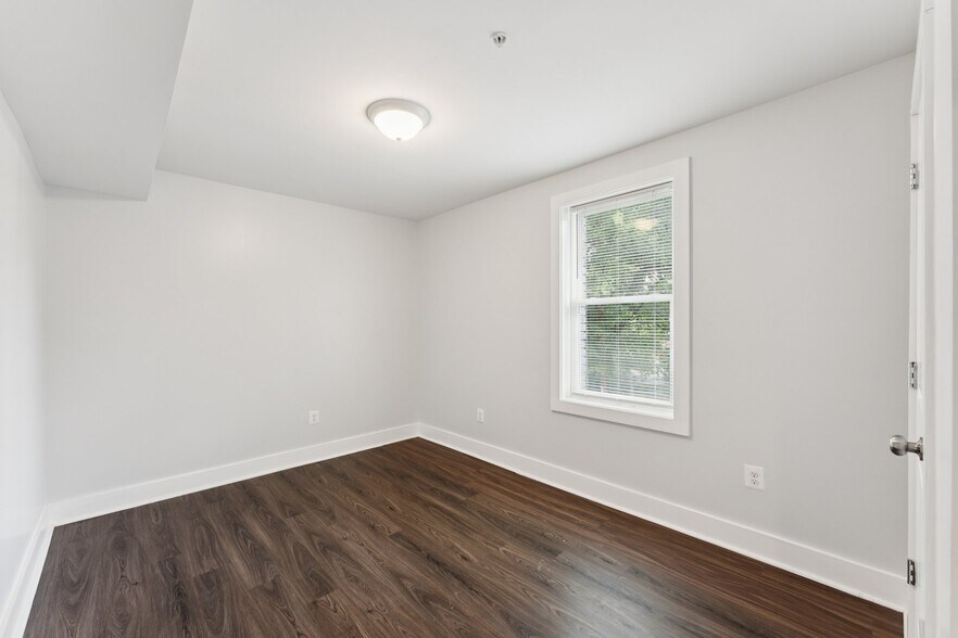 More Photos Of 2822 28th St SE, Washington Apartments For Sale