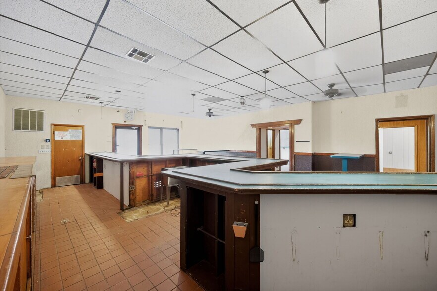 More Photos Of 4369 N Elston Ave, Chicago Specialty For Sale