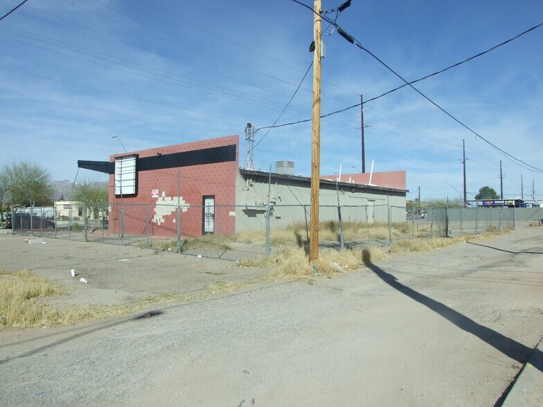 More Photos Of 247 W Grant Rd, Tucson Freestanding For Sale