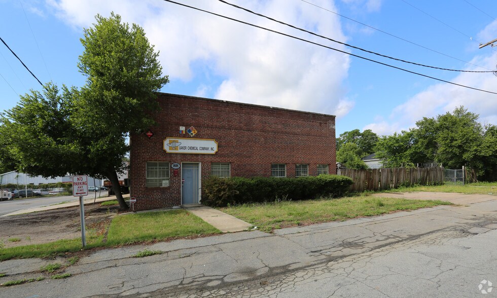 More Photos Of 1212 Elmore St, Columbia Warehouse For Lease