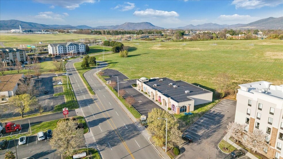 More Photos Of 5049 Valley View Blvd NW, Roanoke Office For Sale