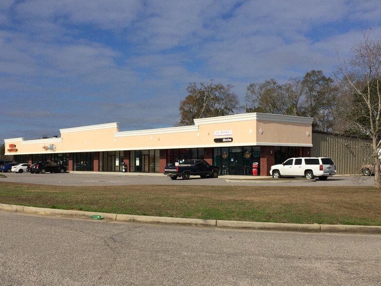 More Photos Of 4276 McCrary Rd, Semmes General Retail For Lease