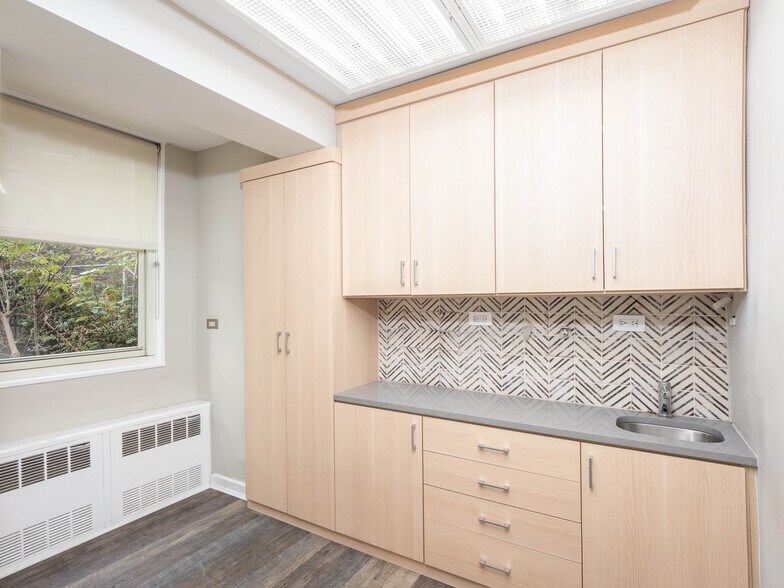 More Photos Of 185 E 85th St, New York Apartments For Lease